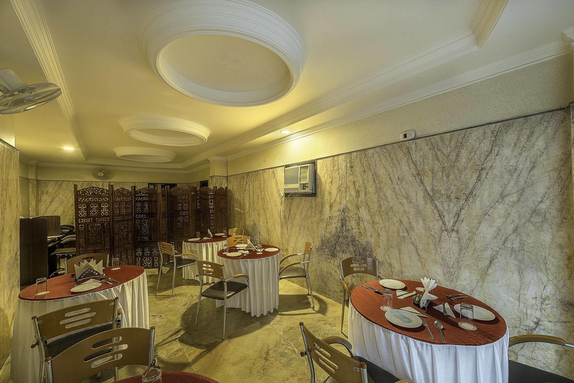 Treebo Trend Singh Sons Karol Bagh Hotel New Delhi Exterior foto